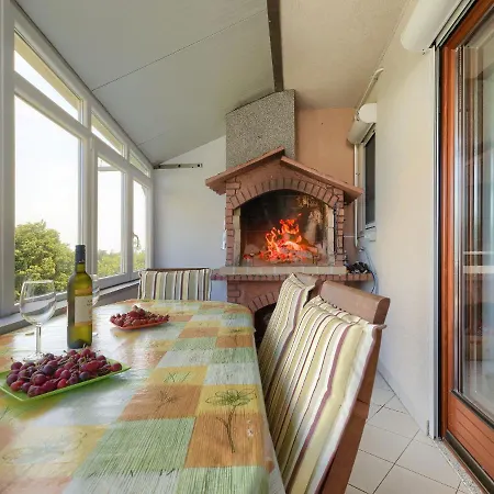 Apartamento Matej By Interhome *