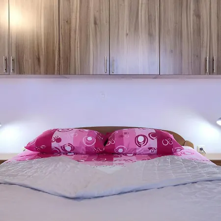 Matej By Interhome شقة بولا