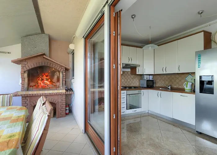 Apartment Matej By Interhome Pula