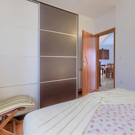 Apartment Matej By Interhome Pula