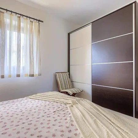 Matej By Interhome Pula