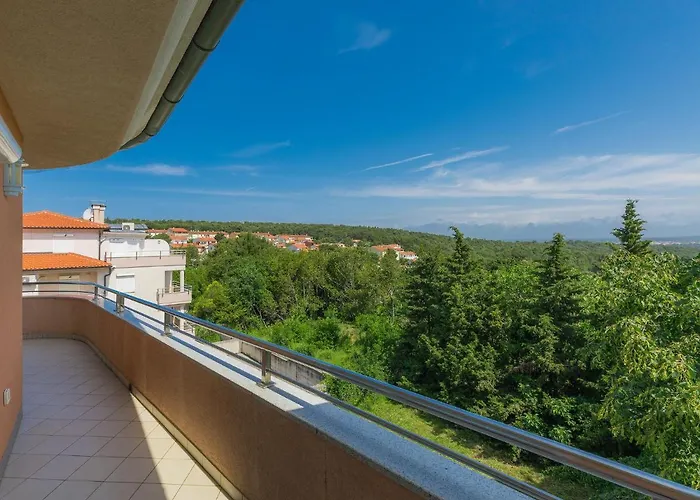 Apartamento Matej By Interhome Pula