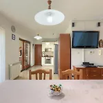 Matej By Interhome Lägenhet