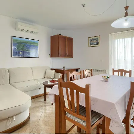 Apartamento Matej By Interhome *