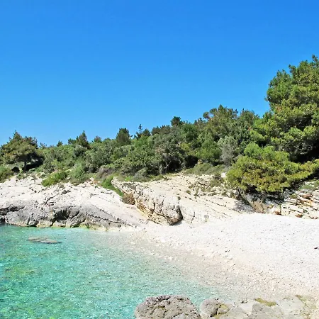 Matej By Interhome Appartement Pula