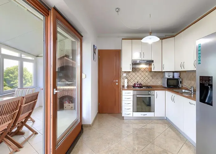 Matej By Interhome Pula